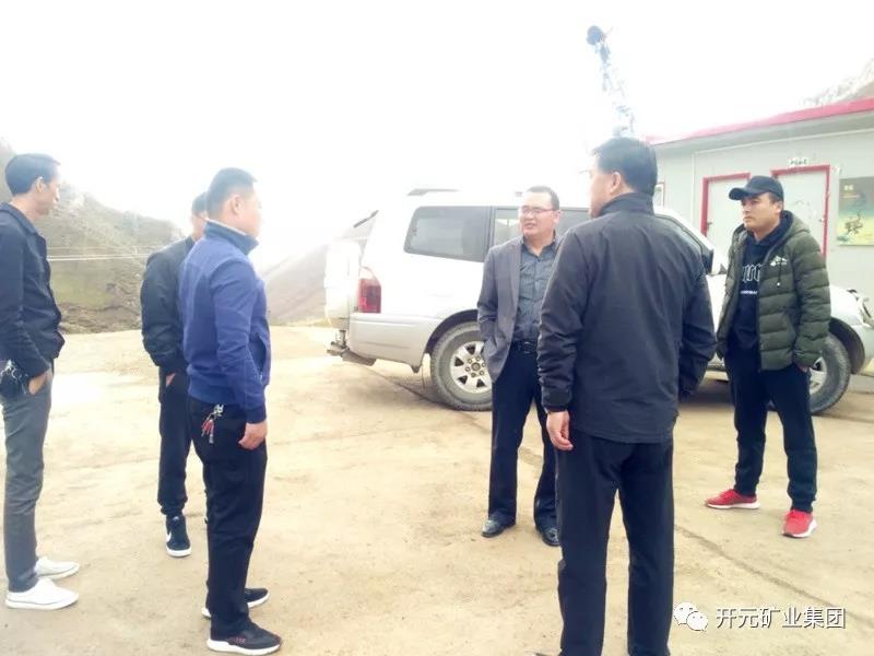 科學(xué)發(fā)展 統(tǒng)籌兼顧 穩(wěn)步生產(chǎn)│州、縣國土資源局領(lǐng)導(dǎo)赴興海銅鑫進(jìn)行年檢