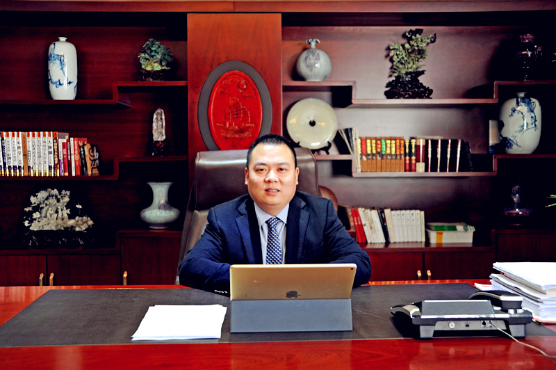 新時(shí)代，我們堅(jiān)定前行