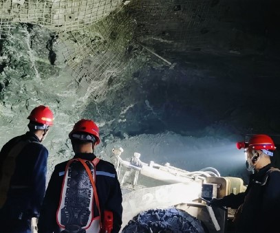 西溝鐵礦｜織密安全防護網，護航全年“零傷亡”